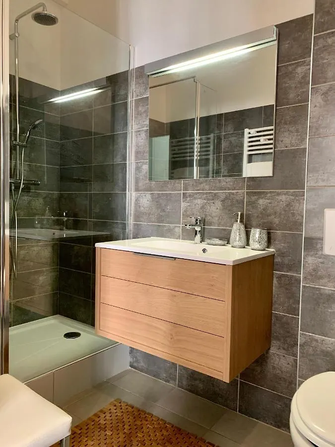 Apartment Sunny Studio Vieux Port Marseille France