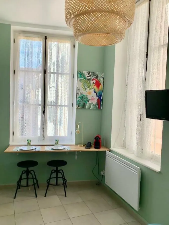 Sunny Studio Vieux Port Marseille France